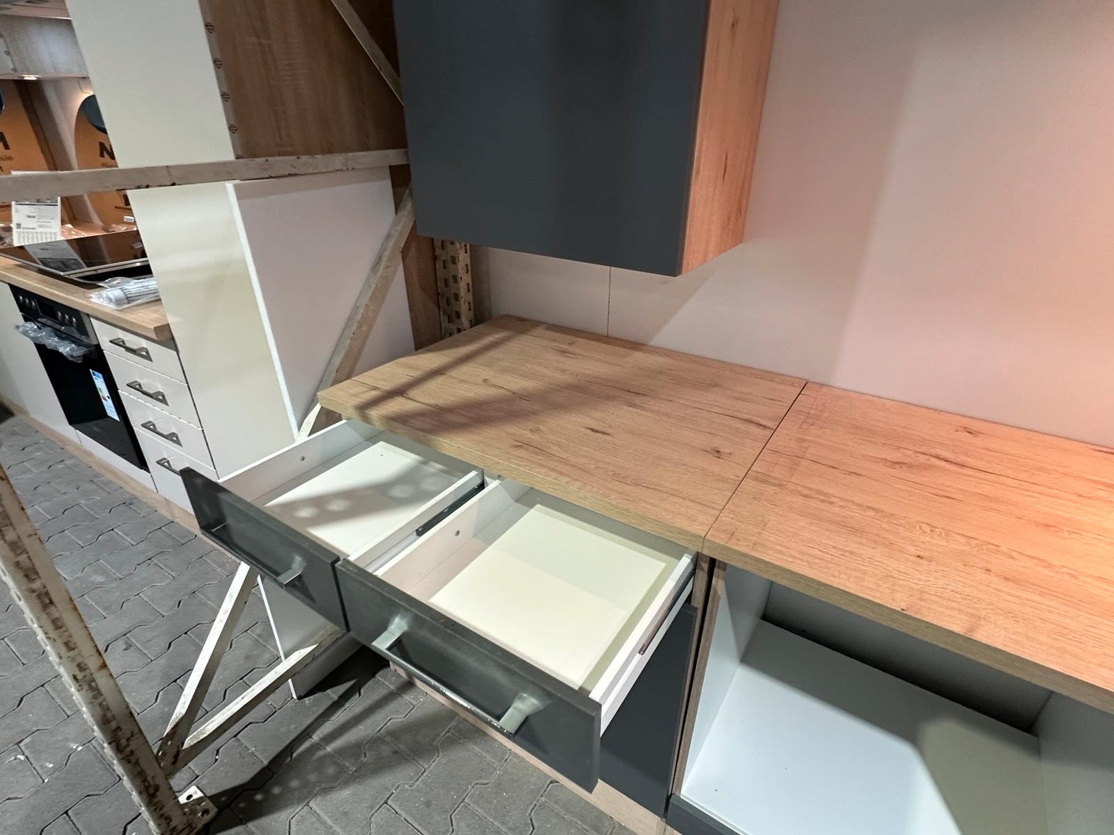 Moderne Eckküche Basaltgrau mit San Remo Eiche - Bild 7
