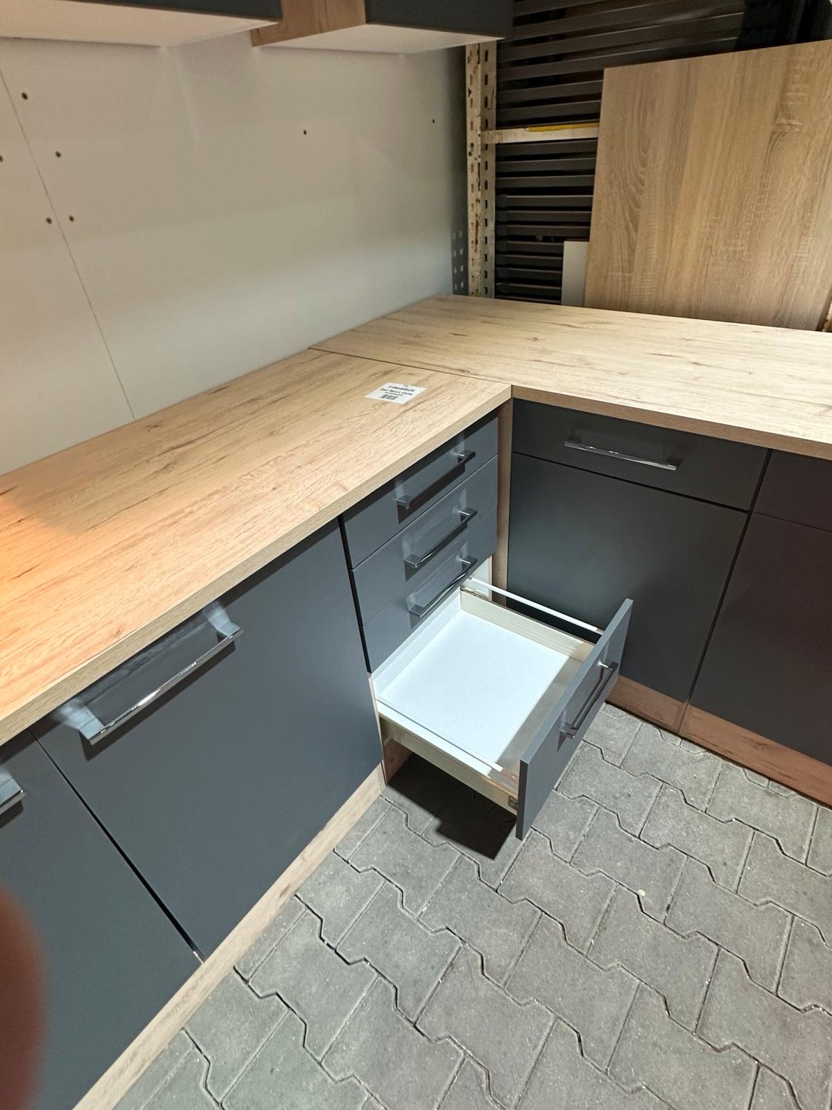Moderne Eckküche Basaltgrau mit San Remo Eiche - Bild 8