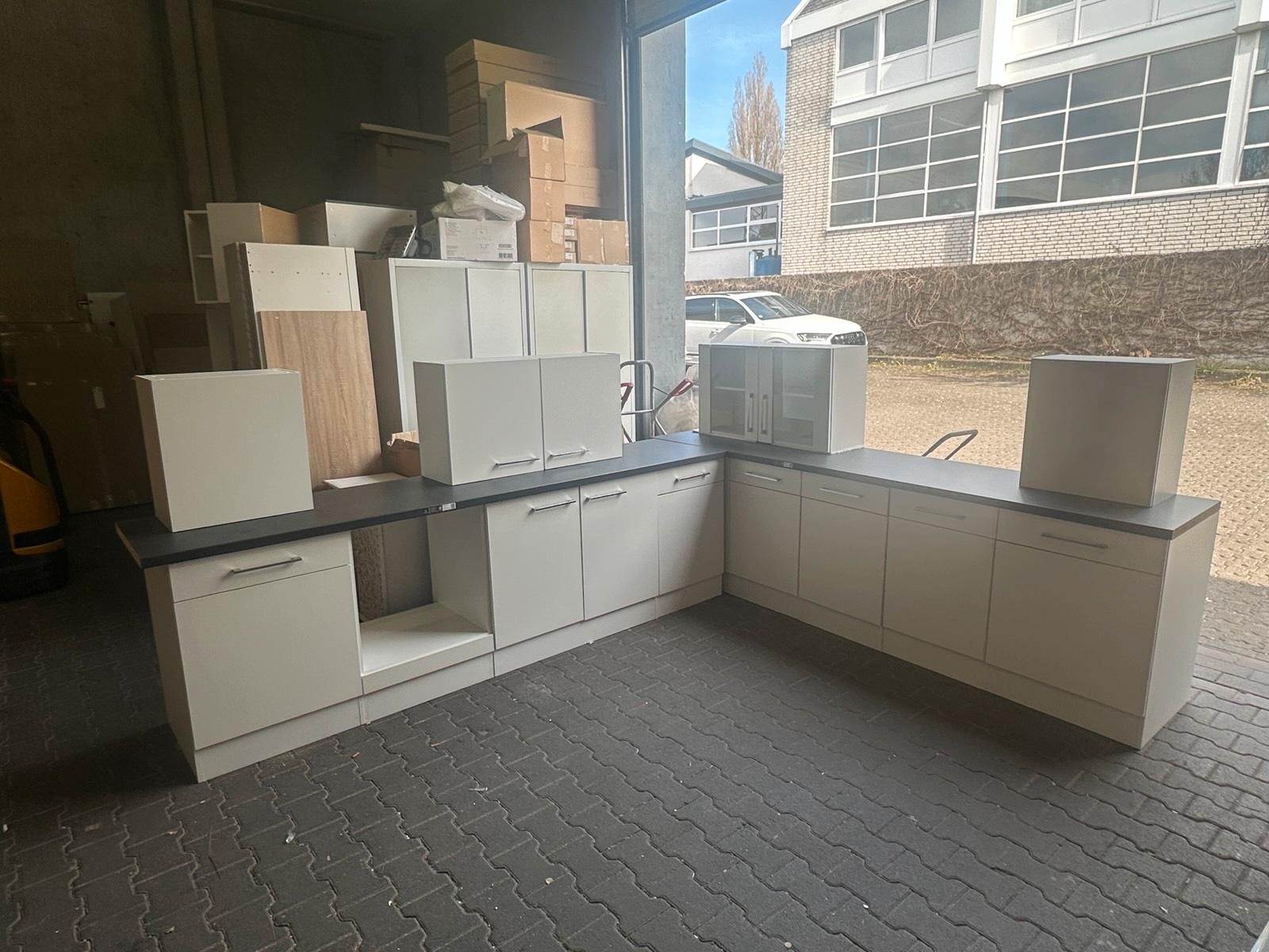 Moderne Eckküche Weiß Glanz Schwarz 330x270 cm - Bild 2