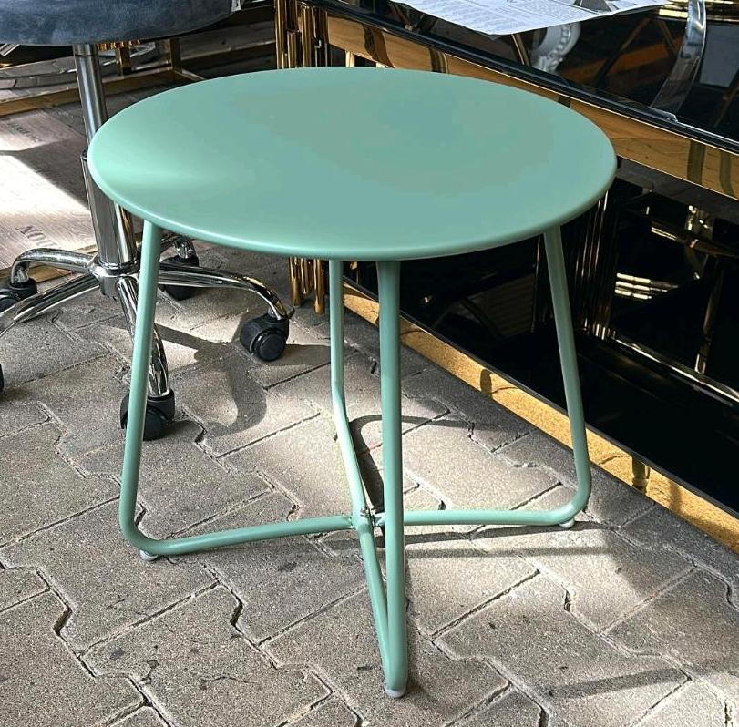 Stabiler Beistelltisch / Kaffeetisch