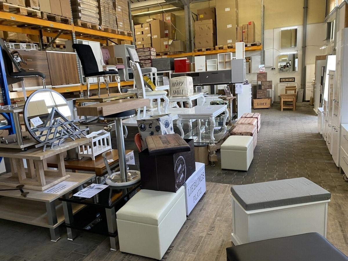 Exklusiver Lagerverkauf von Möbeln - Bild 13