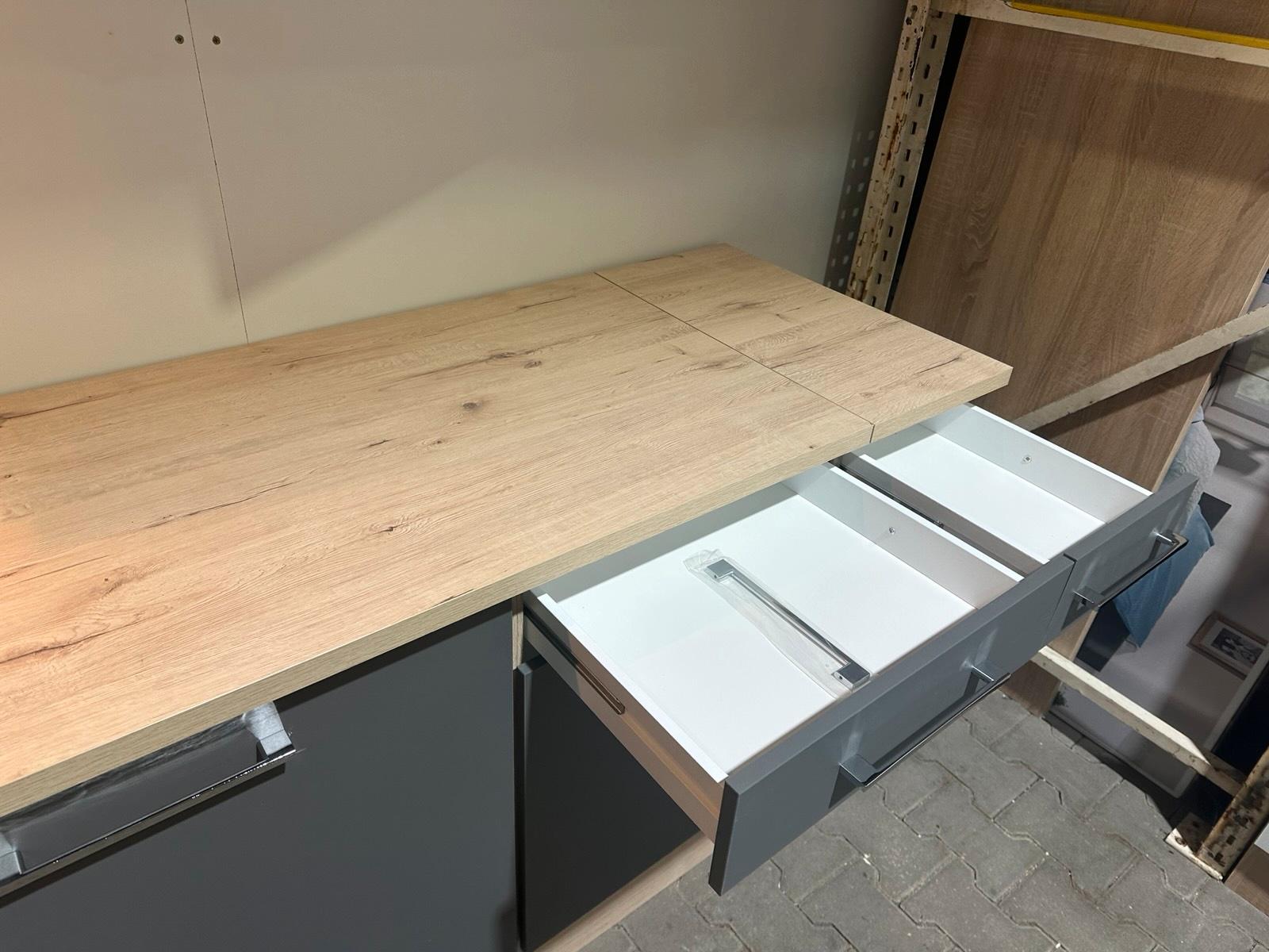 Moderne Küche Basaltgrau mit Elektrogeräten 320 cm - Bild 10